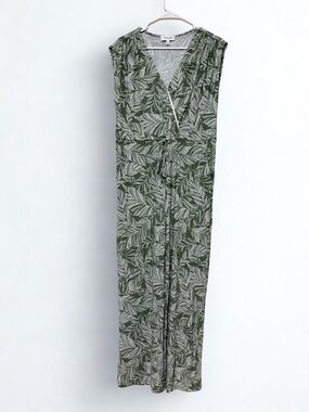 GILLI Small Green Leaf Print Sleeveless Stretch Crinkle Romper NWOT